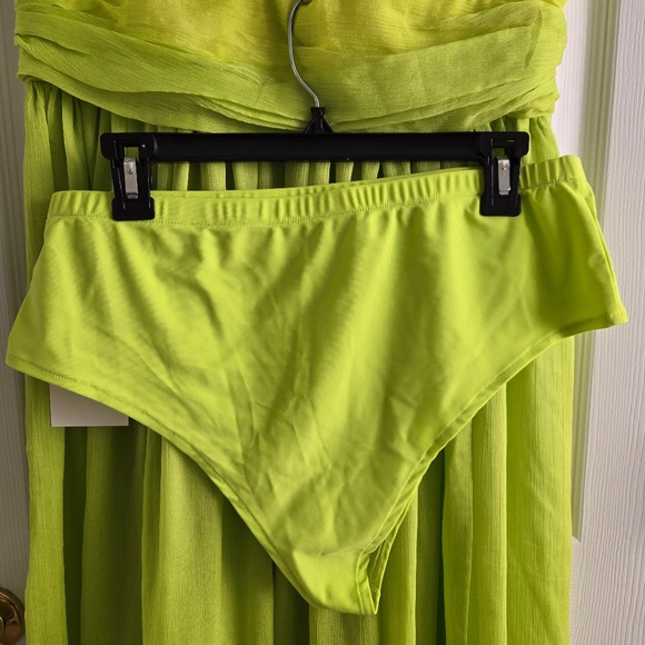 Miss Circle Valley Of Angels Lime Chiffon Pleated High Slit Maxi Dress - Picture 12 of 12